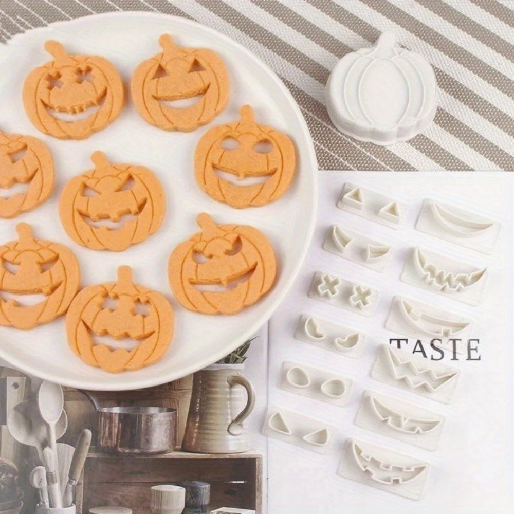 Set di 13 Tagliabiscotti a For - Pumpkin Lantern Halloween recensione e prezzo